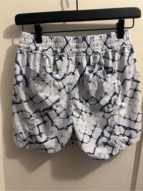 The North Face Women’s Blue White Tie Dye Shorts Size 2 Flash Dry